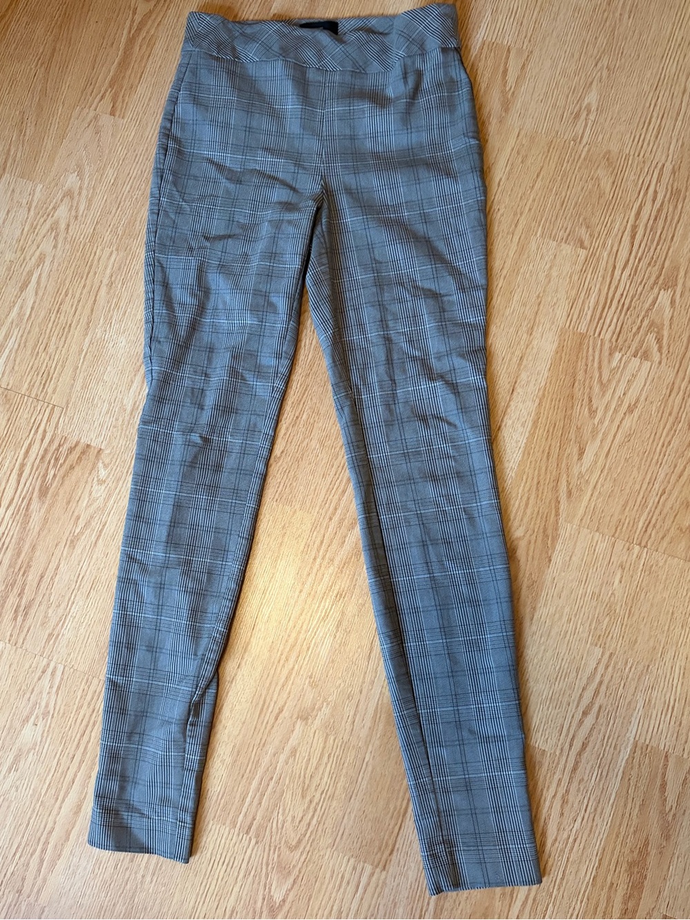RW&CO. Gray Plaid Slim Legging Pants